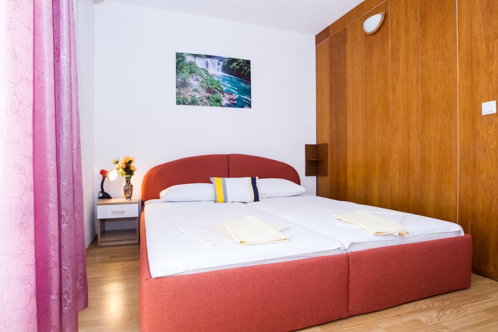 Apartments Toro Pag Town Εξωτερικό φωτογραφία